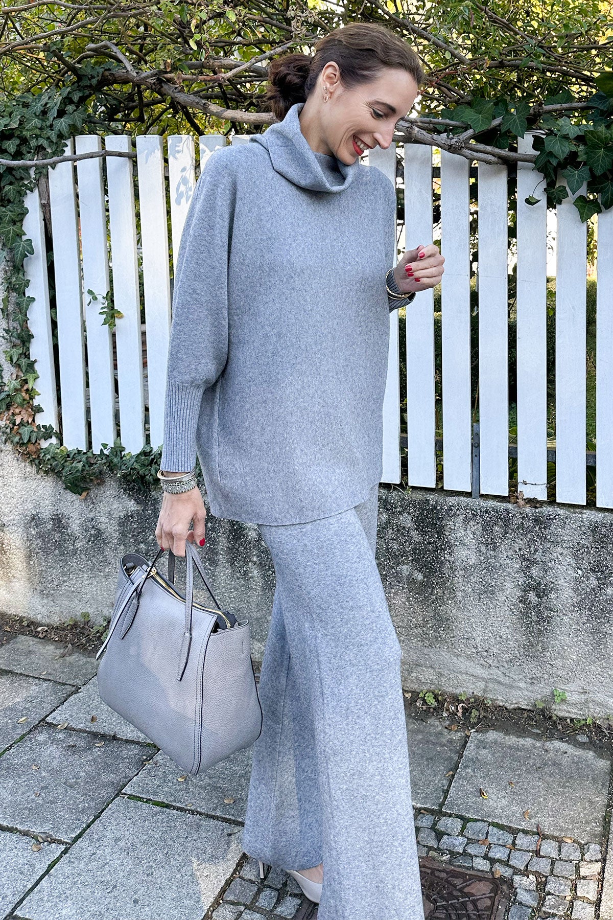 Oversize Pullover aus Viskose-Knit Grau
