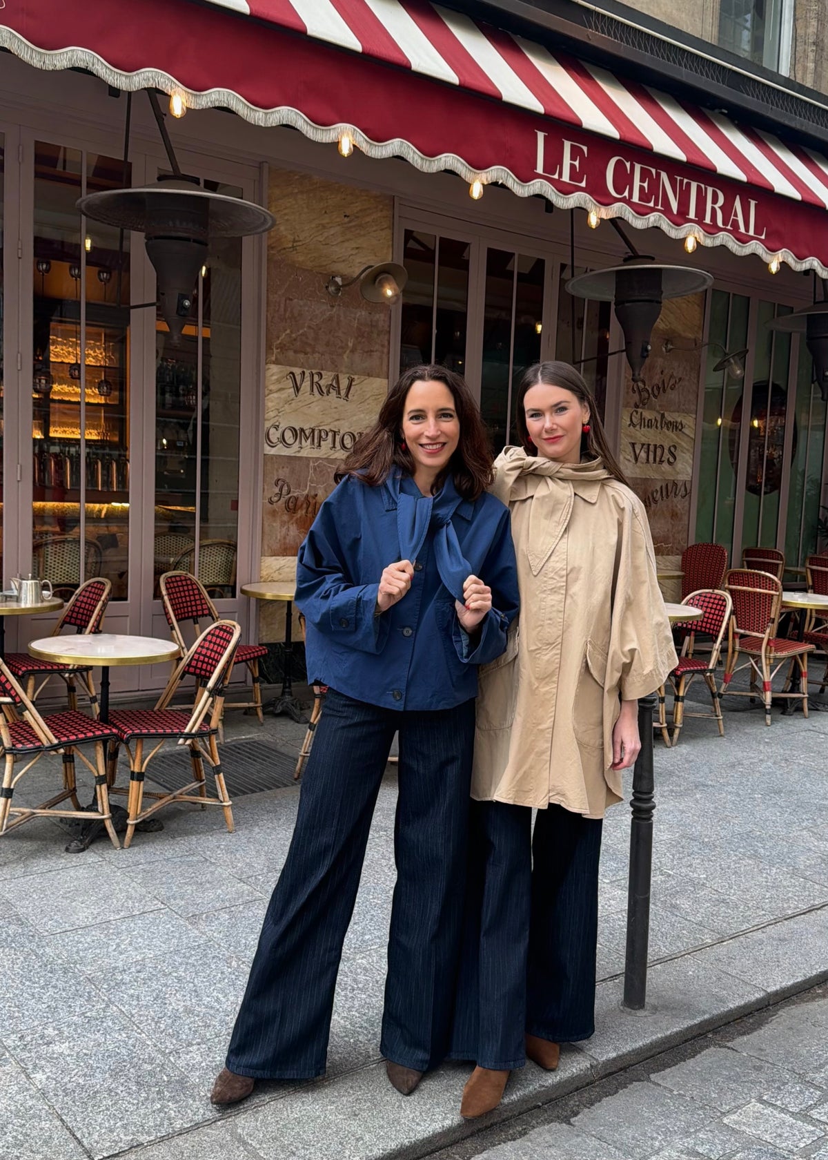 Klassisches Cape mit Kapuze 'Beige'