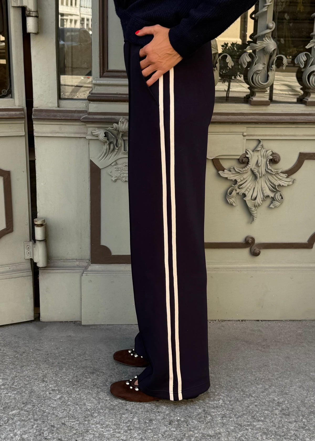 Schlupfhose mit Seitenstreifen