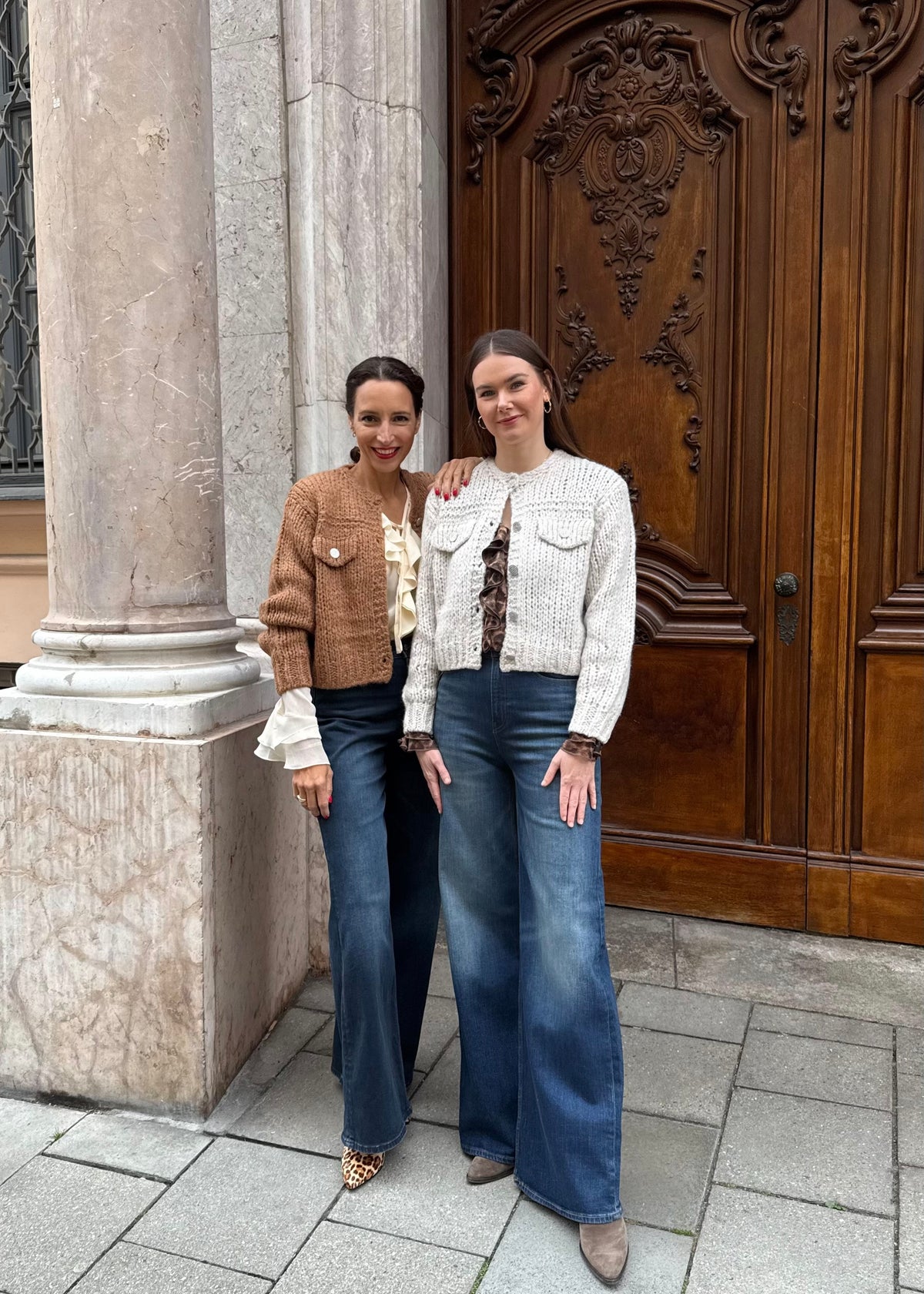 Strickjacke mit Schmuckknöpfen &#39;Offwhite&#39;