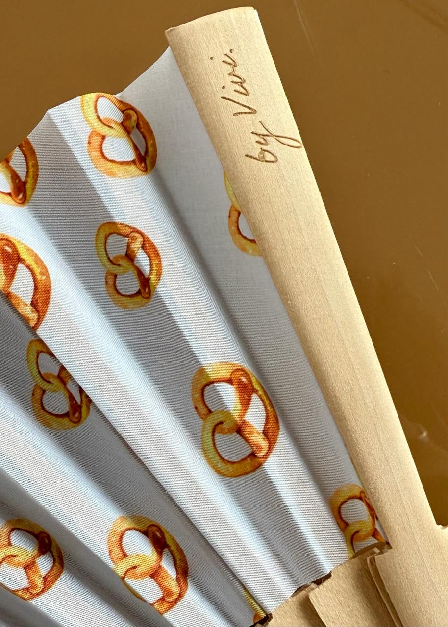 Origineller Handfächer &#39;Happy Pretzel&#39;