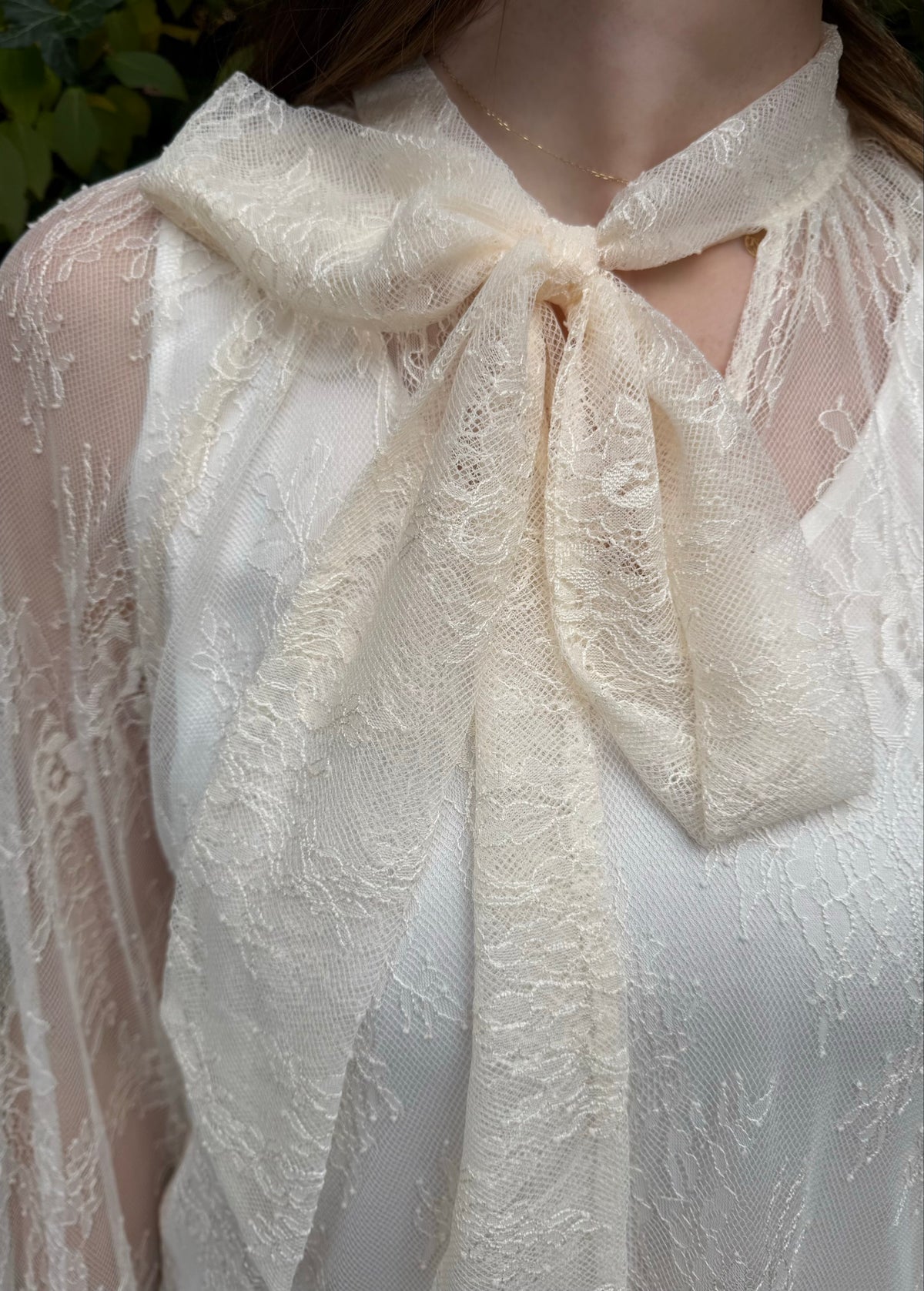 Elegante Tüllbluse mit Schleife &#39;Creme&#39;