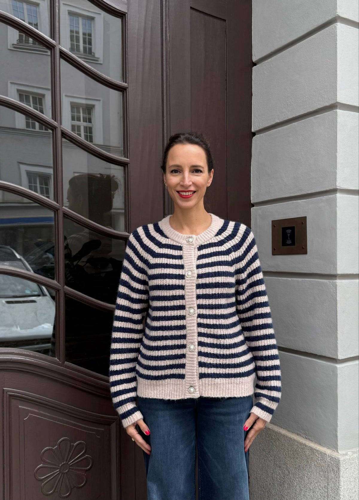 Strickjacke mit Schmuckknöpfen &#39;Navy-Beige&#39;