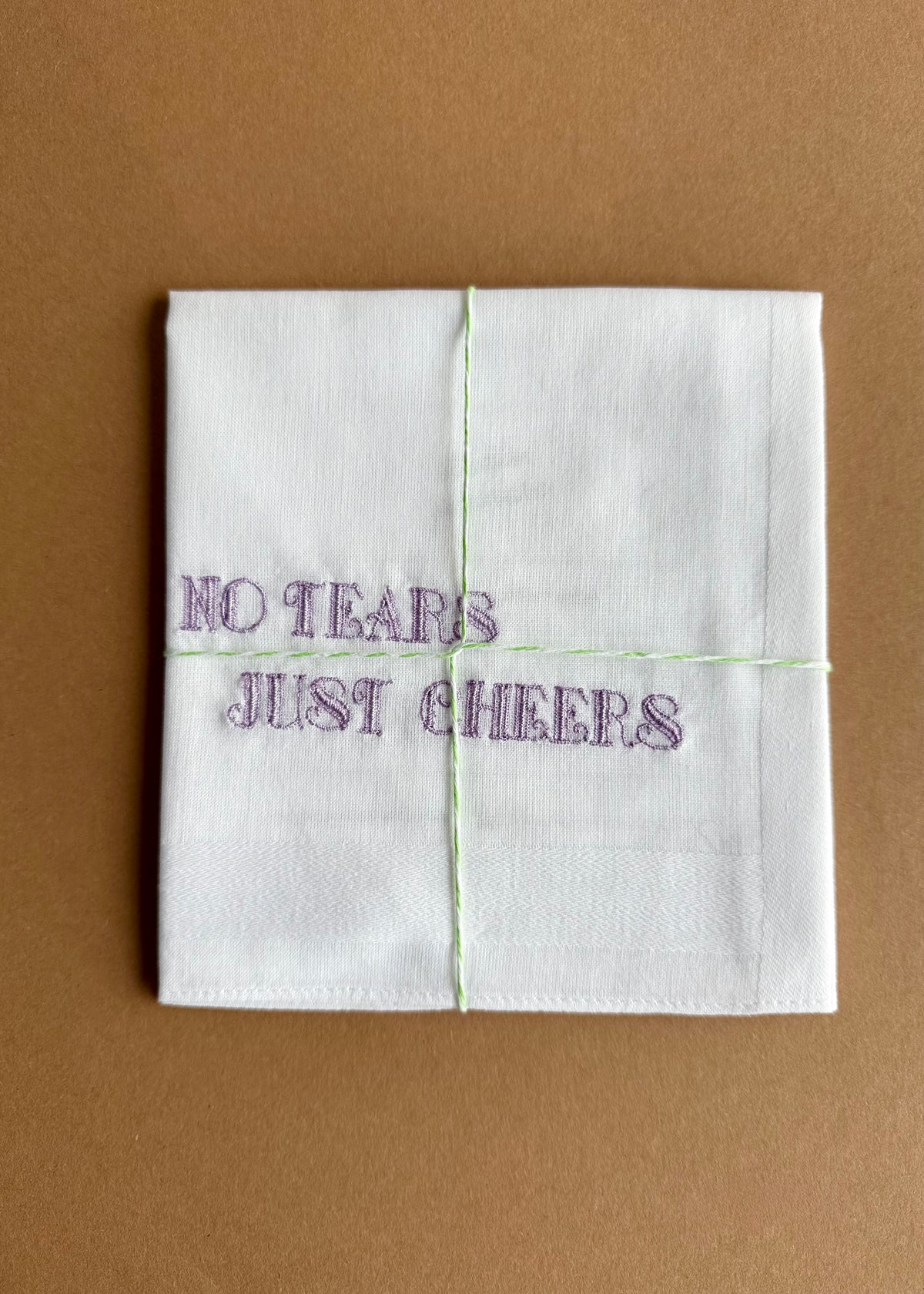 Taschentuch 'No Tears Just Cheers'