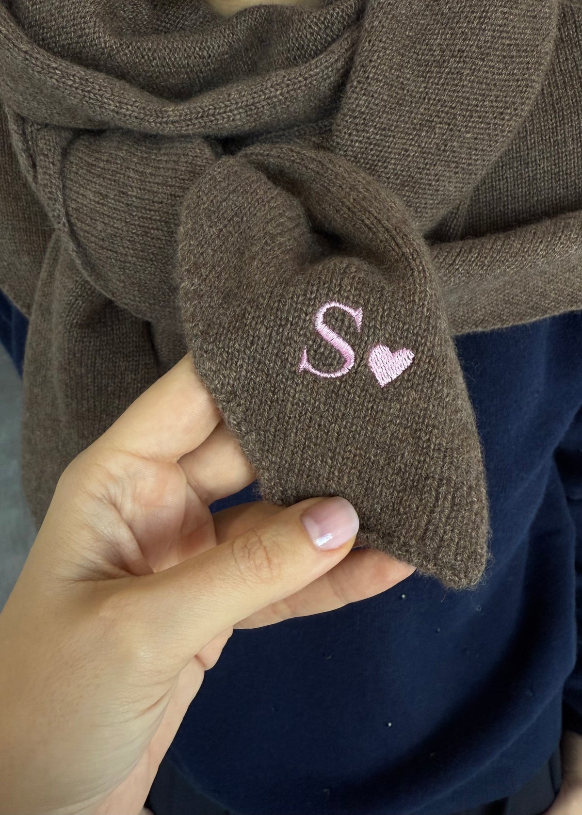 Kaschmirschal Braun personalisiert