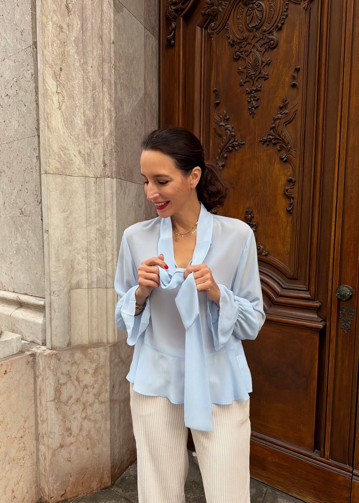 Chiffon Bluse mit Schluppe 'Hellblau'