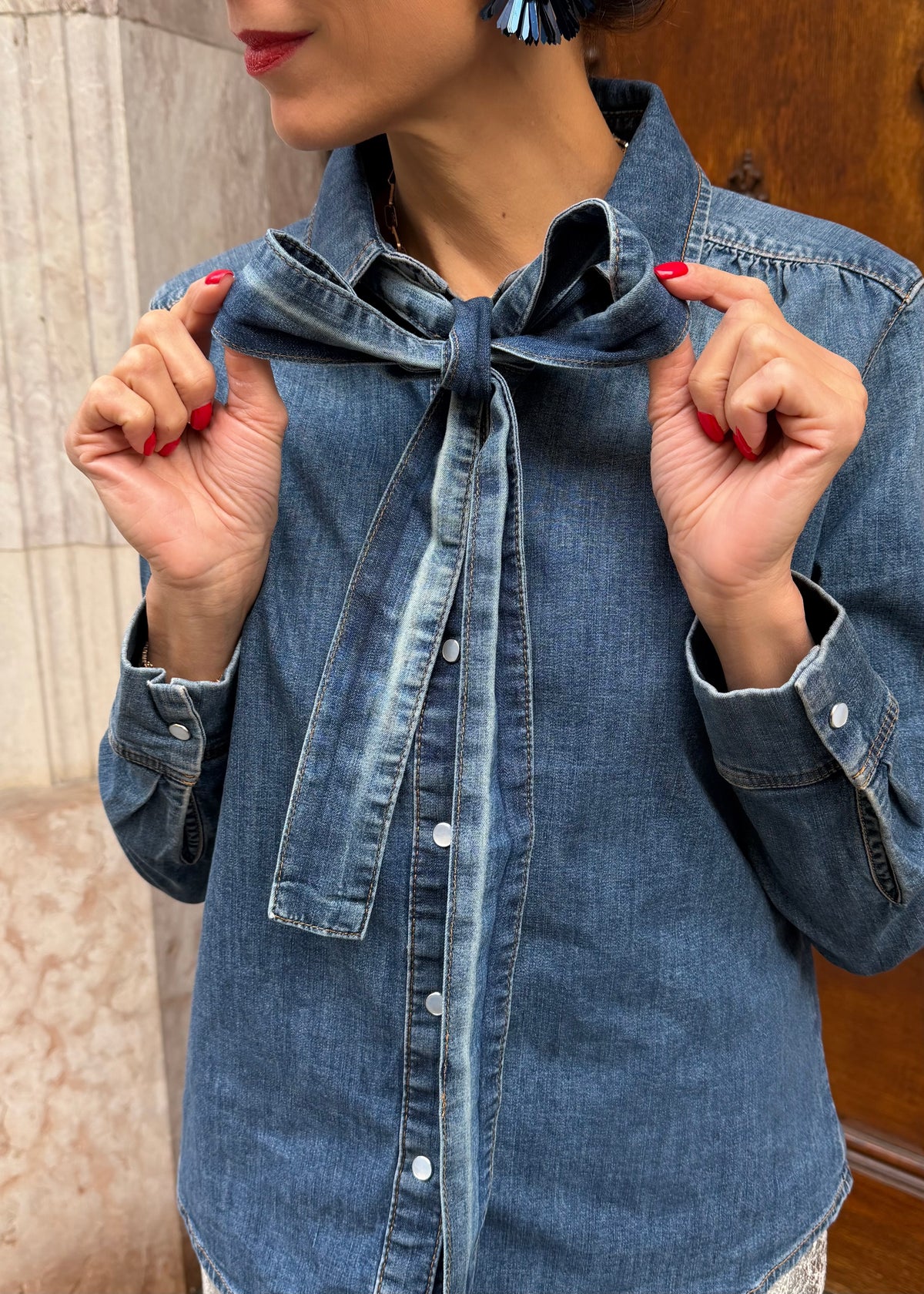 Jeansbluse mit Schluppe