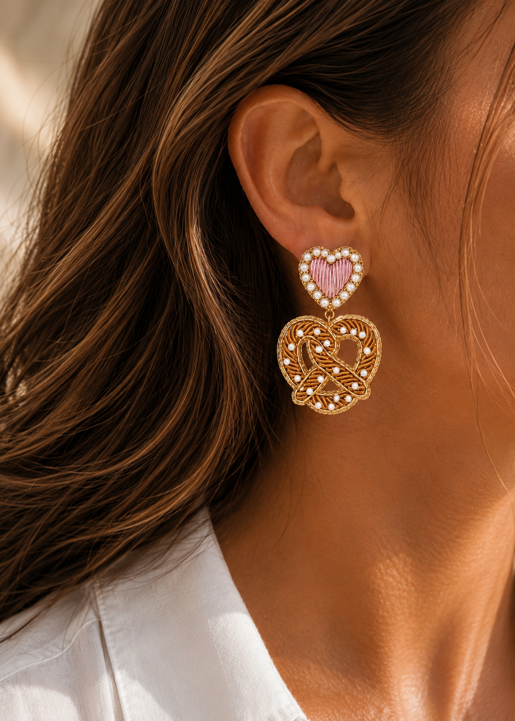 Ohrring bestickt 'Brezn Liebe'