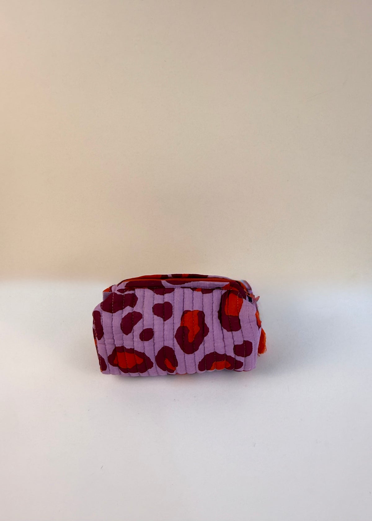 Kosmetik Tasche S gesteppt 'Leo-Flieder'