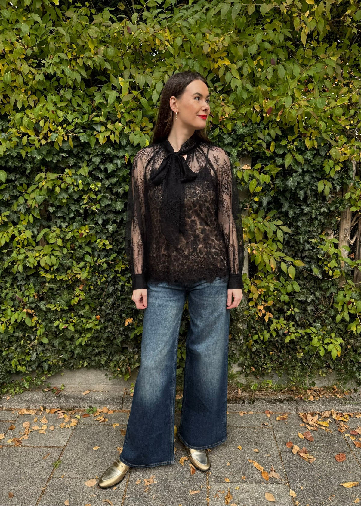 Trägertop mit schwarzer Spitze 'Leo'