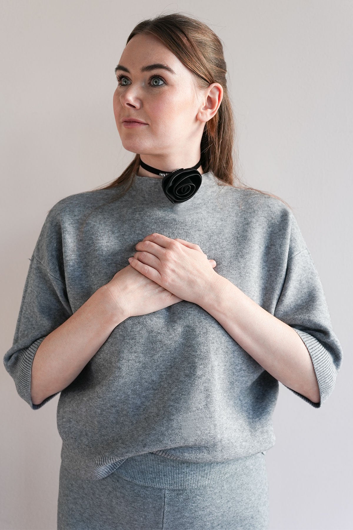 Mock Neck Pullover aus Viskose-Knit Grau