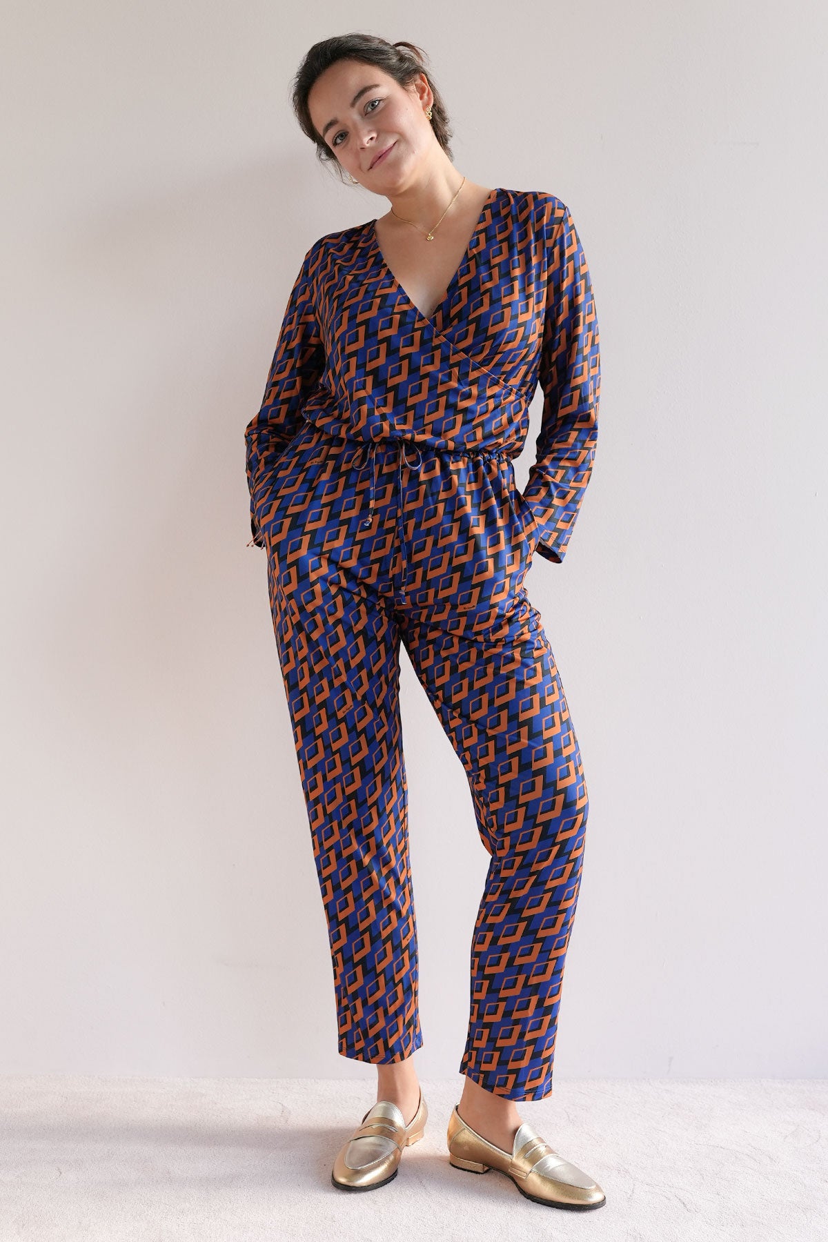 Gemusterter Jumpsuit aus Stretch