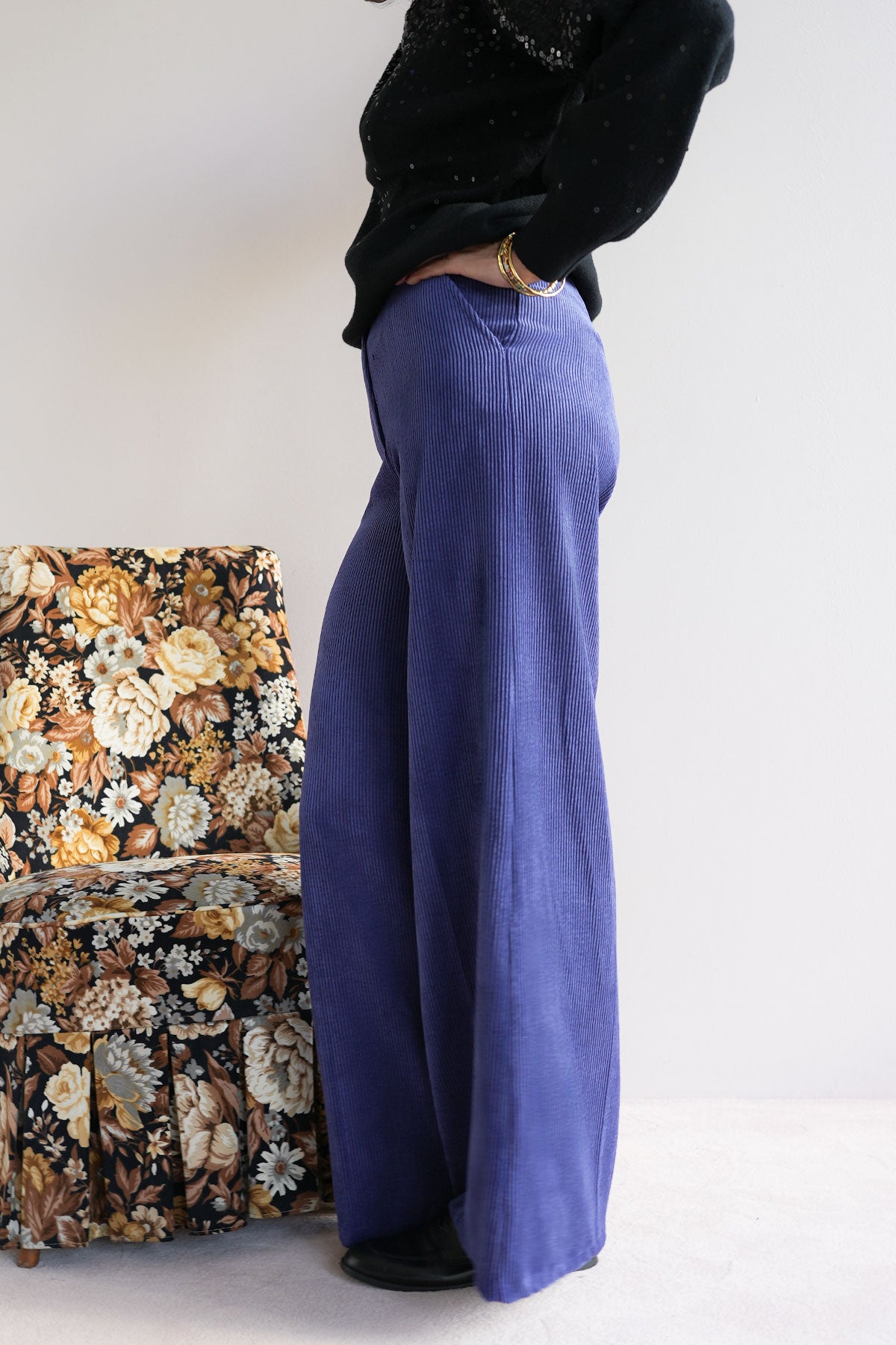 Weiche Cordhose mit weitem Bein