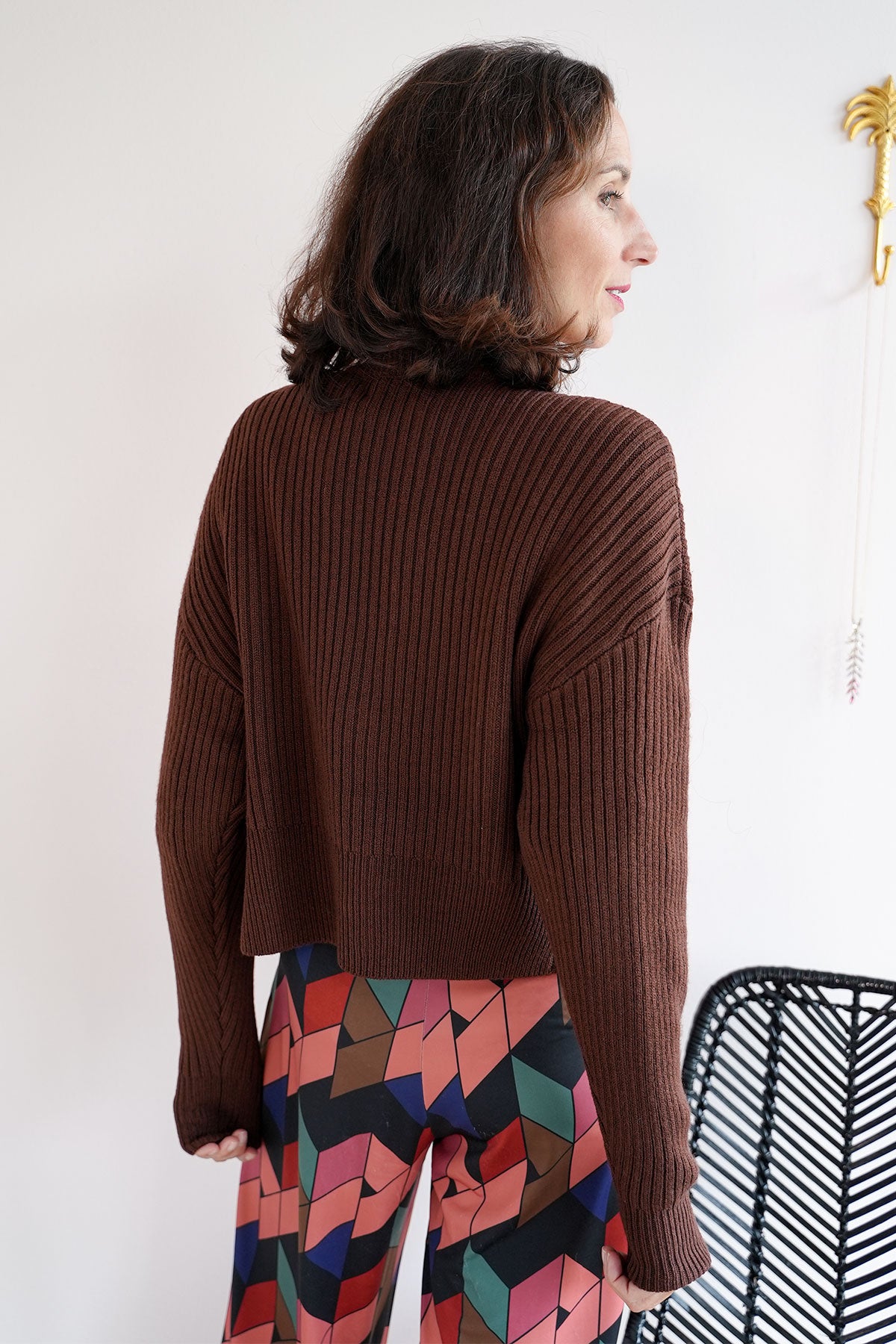 Edler Cardigan mit Strassknöpfen