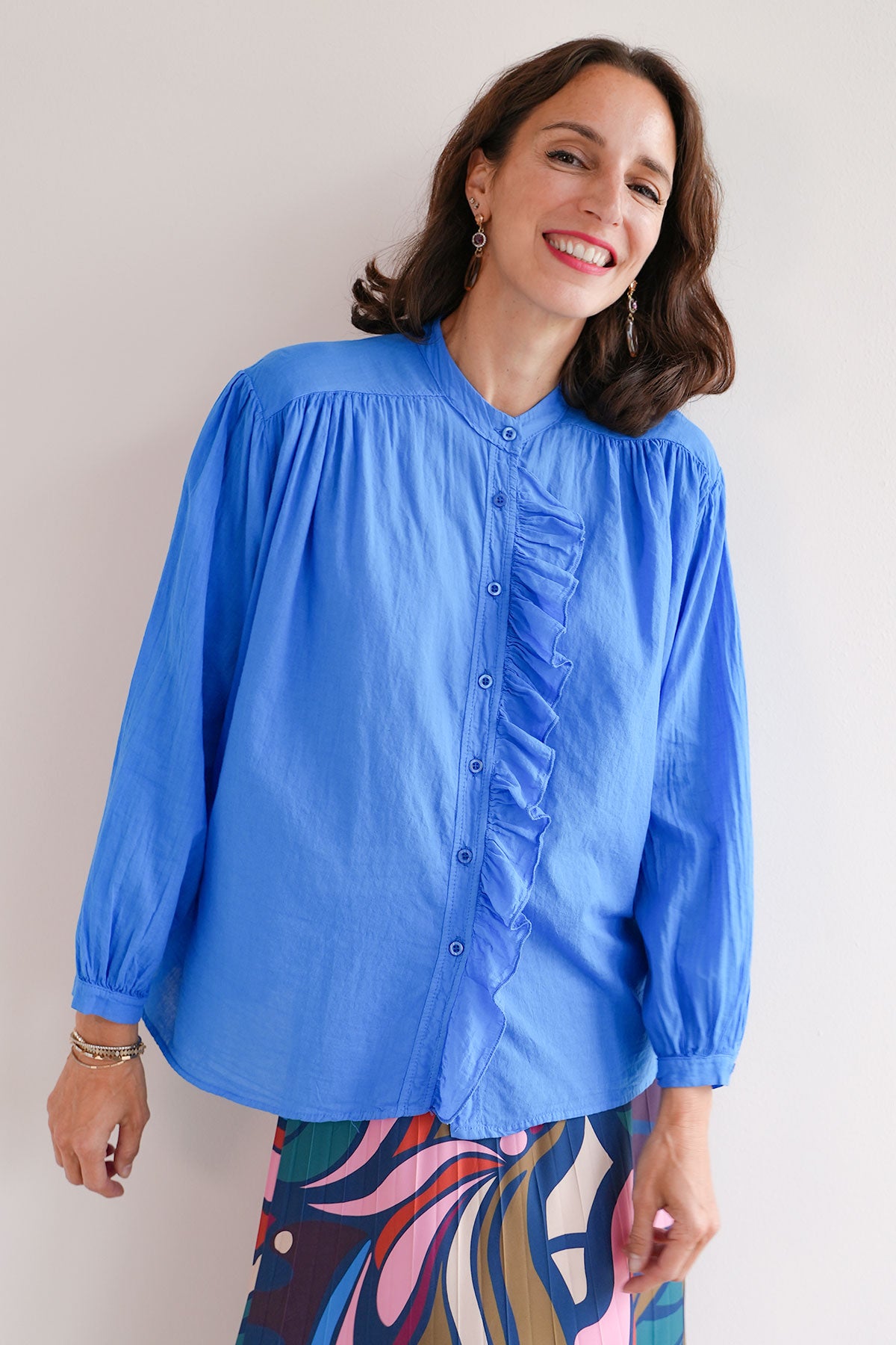 Bluse mit Rüsche aus Voile