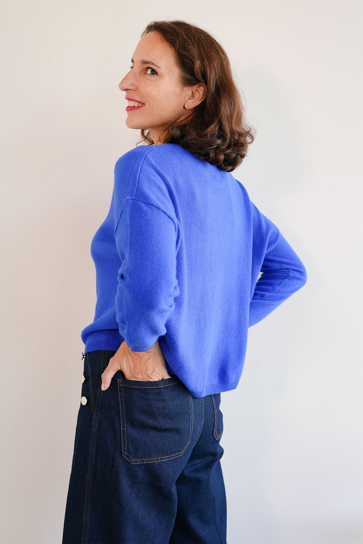 Kurzer Cashmere Pullover in Royal