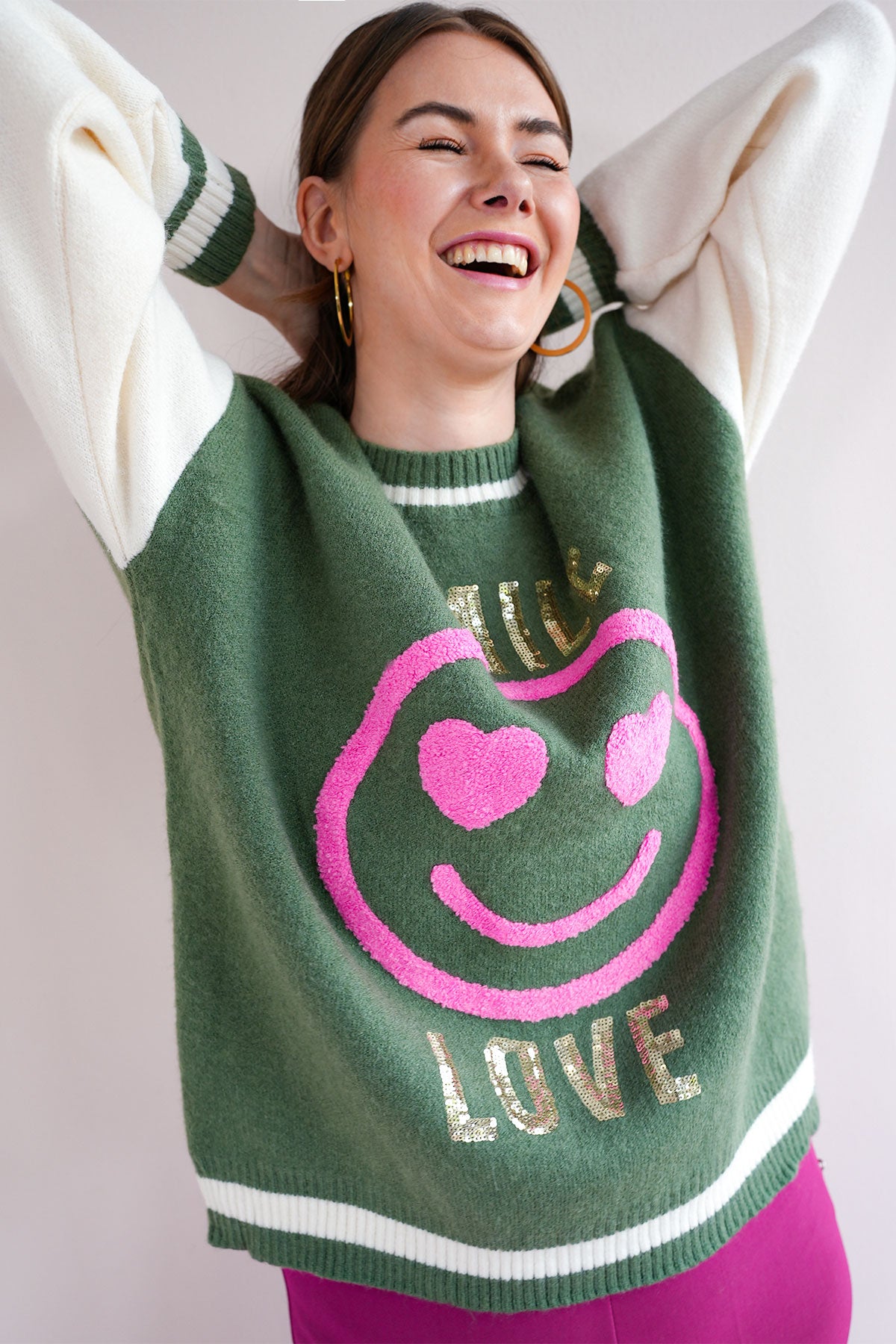 Oversized Smiley Pullover aus weichem Kuschelstrick