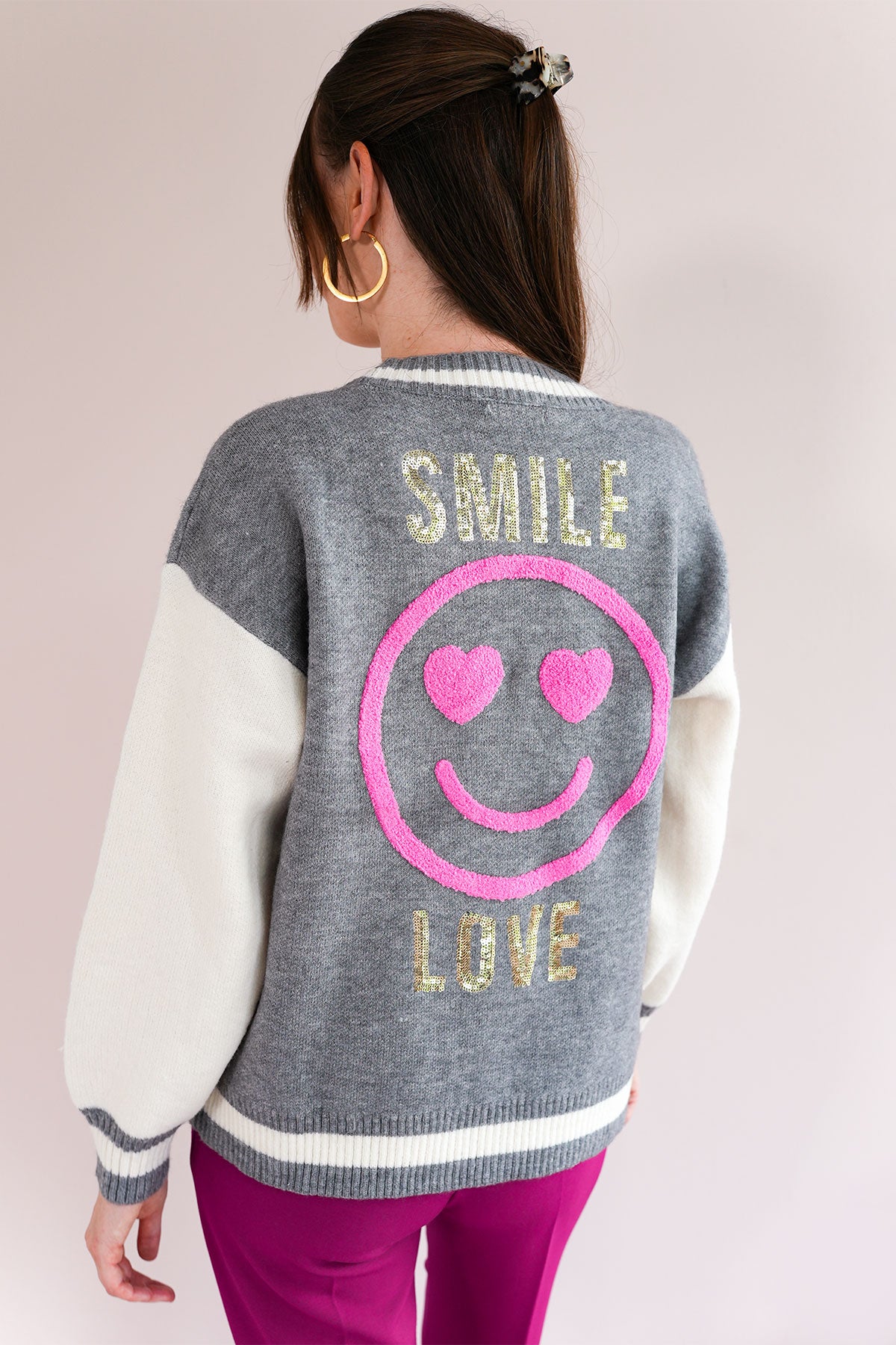 Oversized Smiley Cardigan aus kratzfreiem Kuschelstrick