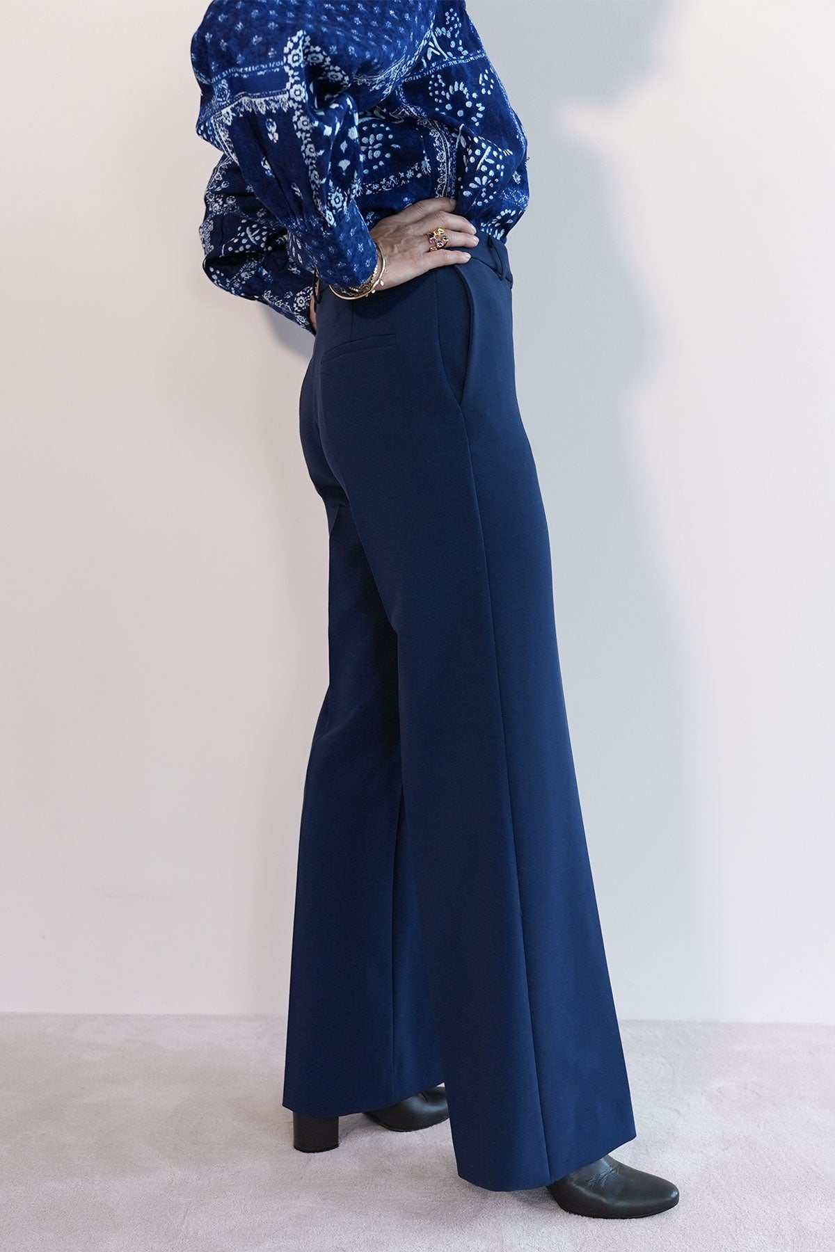 Elegante Hose mit weitem Bein