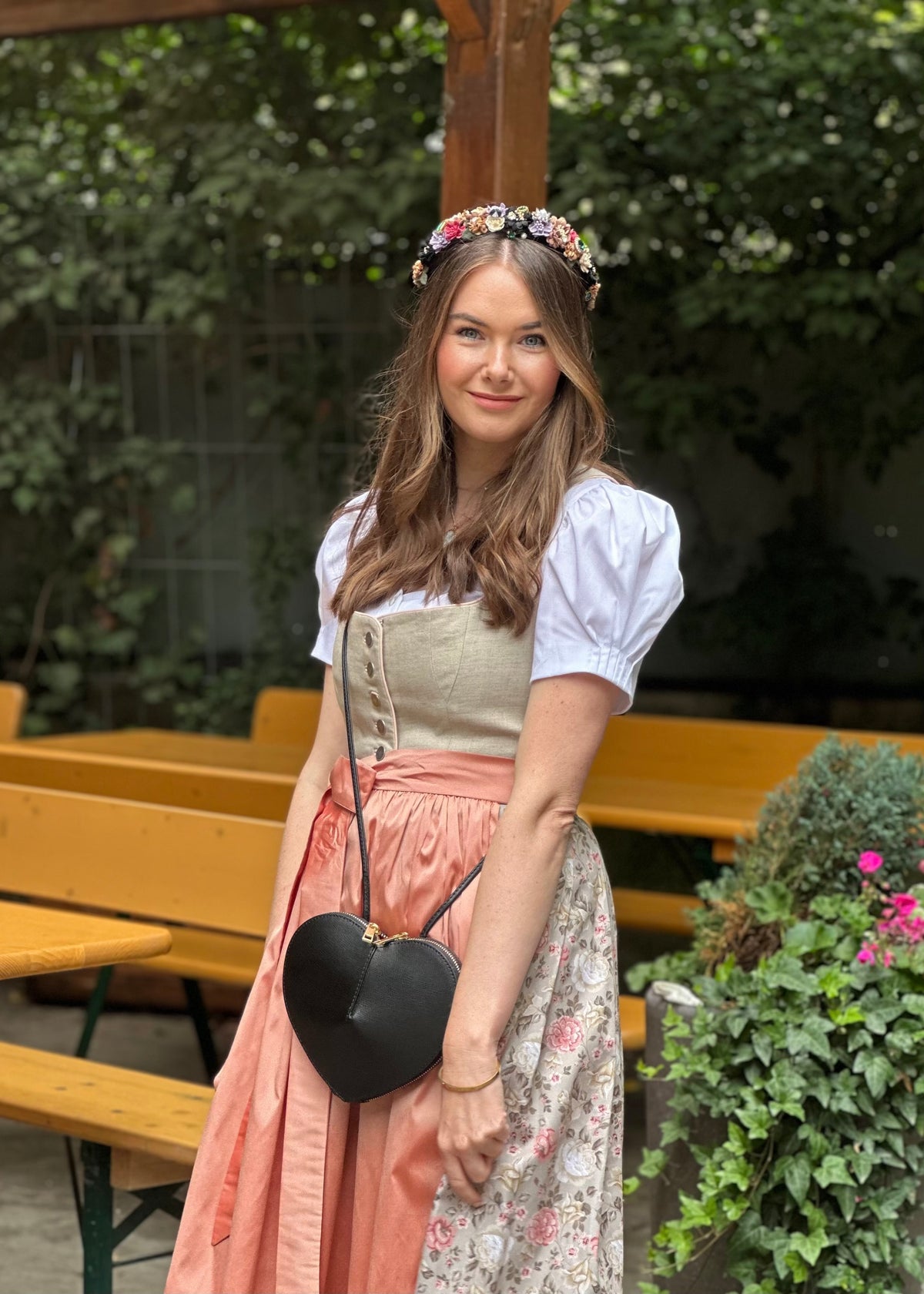 Schultertasche &#39;Herz&#39; Schwarz