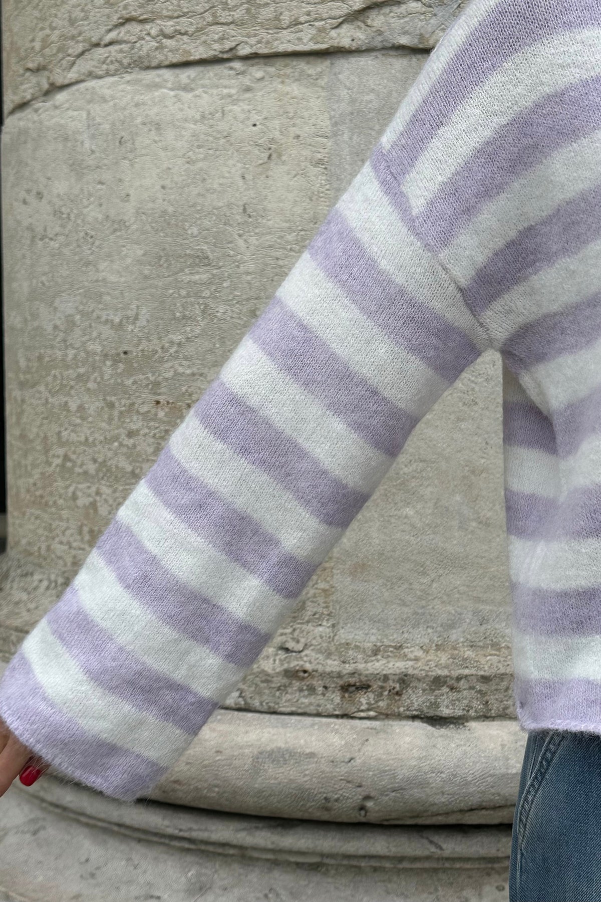 Strick-Pullover mit Knotendetail