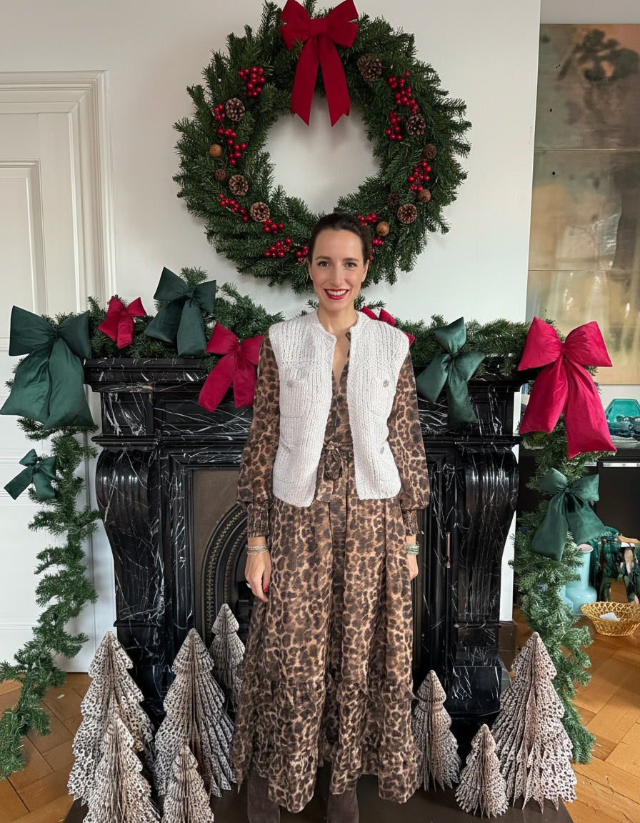 Strickweste mit Schmuckknöpfen 'Creme'